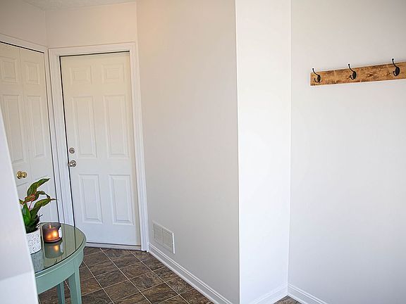 4th image of 1210 E Chapman Ln #3