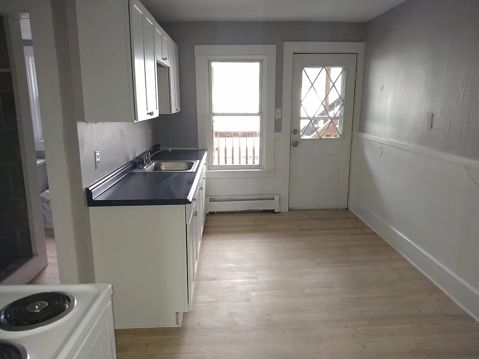 1 North Ave #3