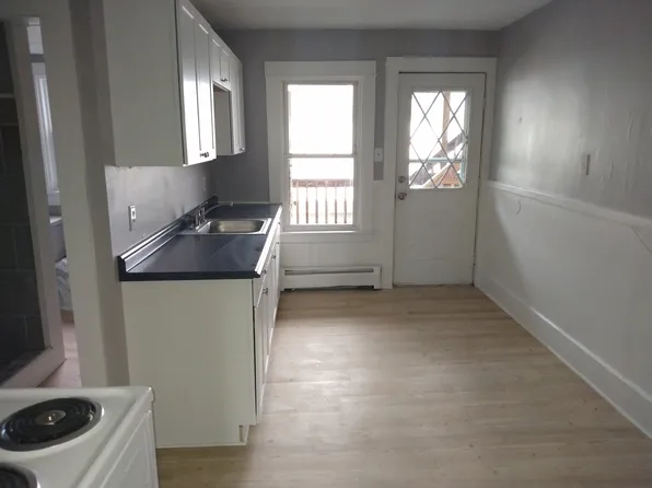 1 North Ave #3, Sanford, ME 04073
