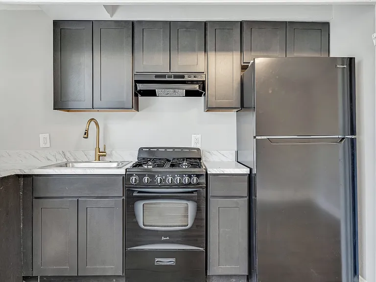 6780 Blakemore St #B1 — Photo 3