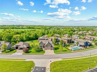 1518 Creekmoor Dr, Raymore, MO 64083
