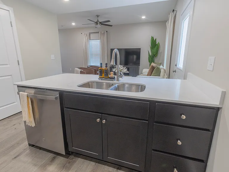2700 Emery Dr — Photo 21