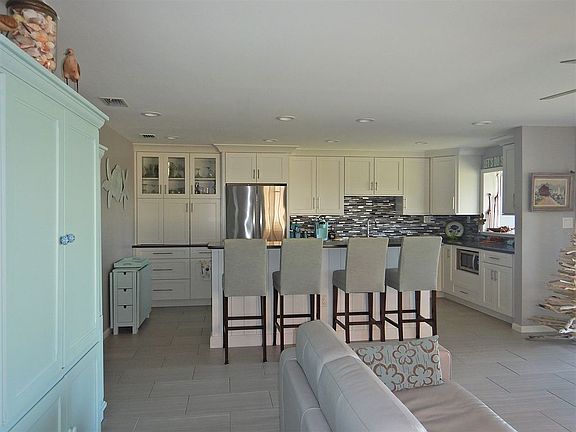 2nd image of 1610 Middle Gulf Dr Unit D6