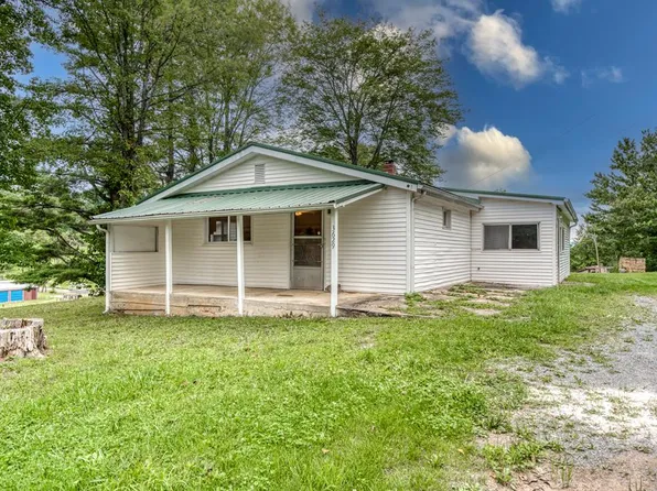 3629 Whitetop Rd, Chilhowie, VA 24319