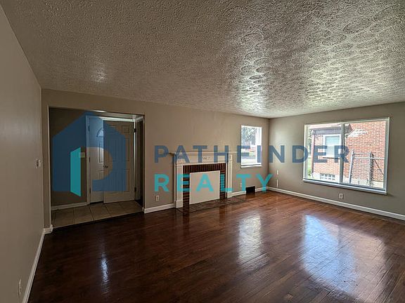 3rd image of 1372 Kumler Ave