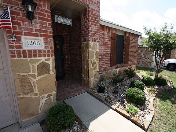 4th image of 1266 Wysteria Ln