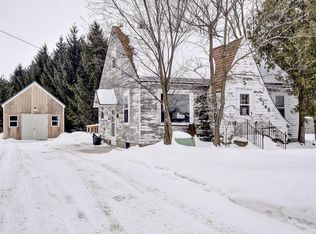 9248 Bolton Dr, Kewaskum, WI 53040