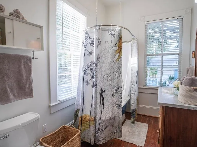 2328 Avenue M — Photo 11