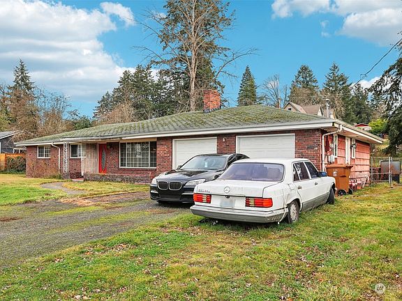 4th image of 9433 S Yakima Avenue
