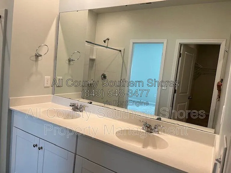 234 S Reindeer Rd — Photo 11