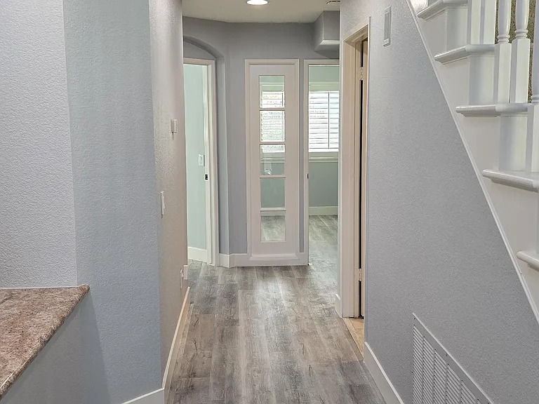 201 Spyglass Ln — Photo 6