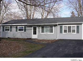 7902 Rinaldo Blvd W, Bridgeport, NY 13030