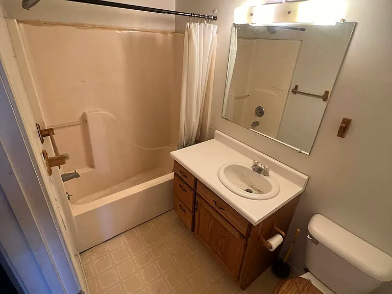 425 N Church St #204 — Photo 6