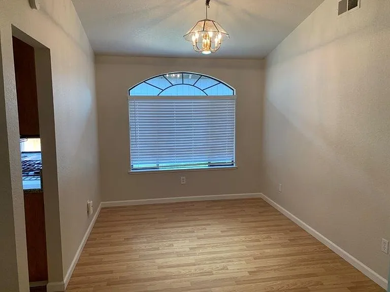 8228 Bluehaven Ct — Photo 10