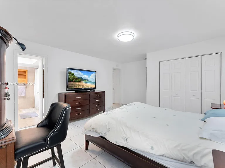 11840 NE 19th Dr #9 — Photo 10