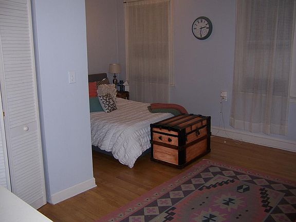 5th image of 2316 N Clark St #4