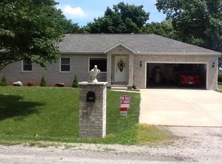 506 N Lincoln St, Tolono, IL 61880