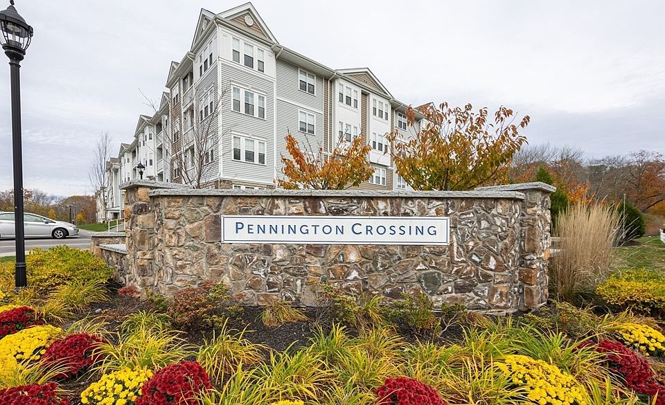1st image of 4403 Pennington Dr #4403