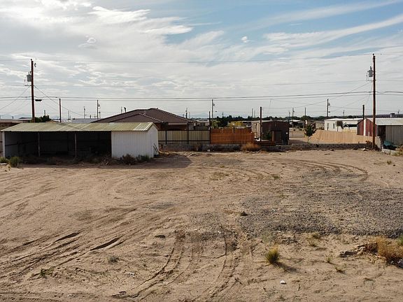 2nd image of 853 Mesa Silver Dr