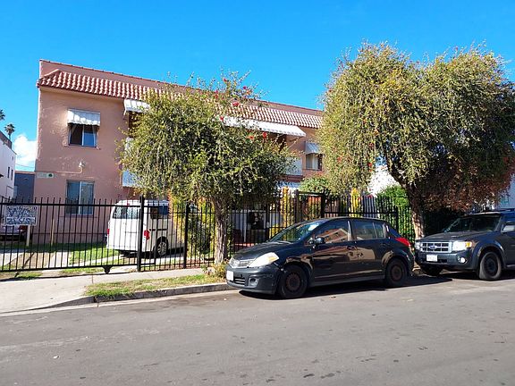 2nd image of 1645 N Harvard Blvd APT 4