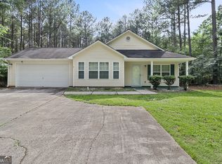 535 Pinewood Dr, Gay, GA 30218