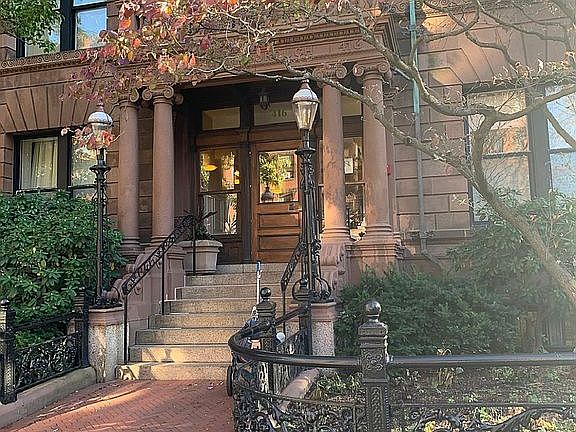 2nd image of 416 Marlborough St APT 504