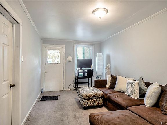 5th image of 1447 Underwood Ave