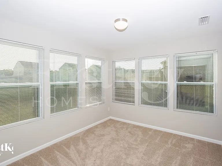 1990 Quill Ct — Photo 8
