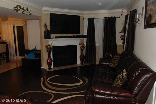 4th image of 9019 Sandalwood Dr