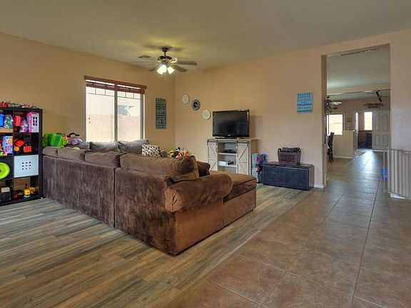 3rd image of 2670 W William Ln