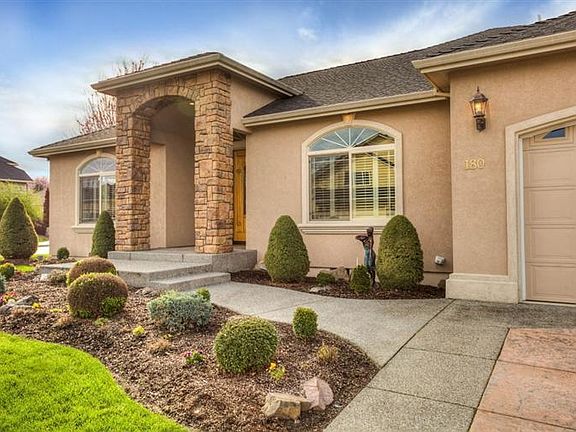 3rd image of 180 Bellerive Dr