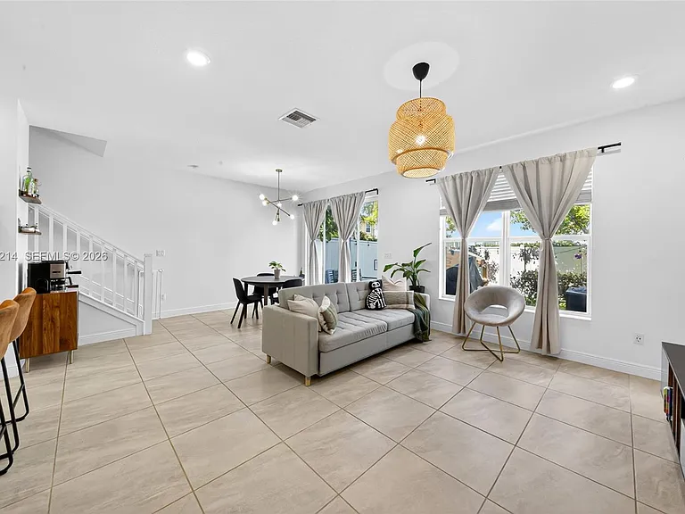 4349 Veleiros Ave — Photo 18