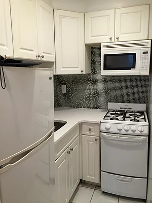 Rented by Big Apple Properties, LLC | media 22