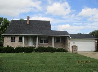 6915 Lake Dr, East Saint Louis, IL 62203