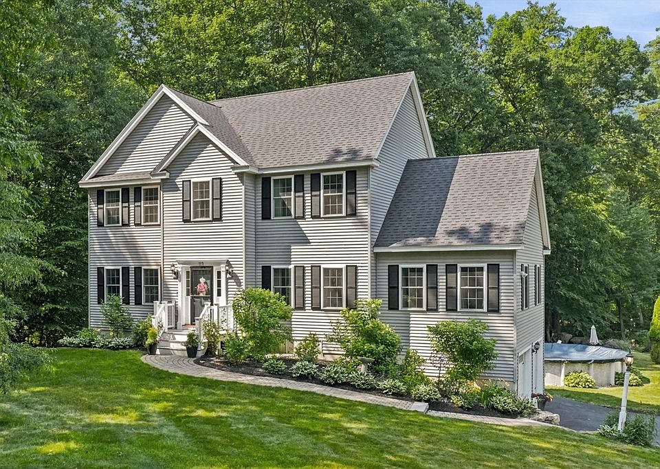 1st image of 113 Thurlow St