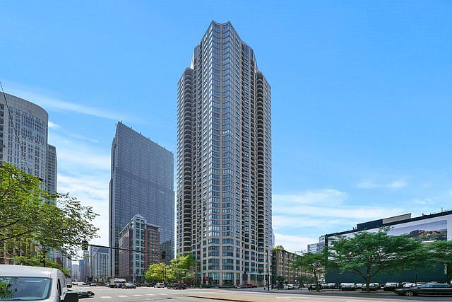 1st image of 400 N Lasalle St #2908