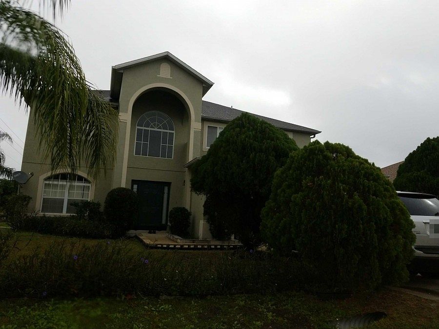 1st image of 556 Brighton Ct