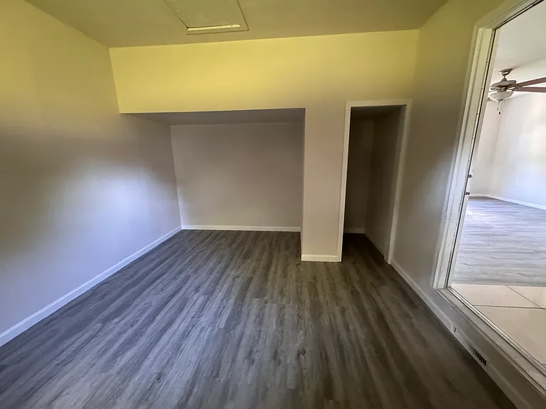 515 Valley View Dr — Photo 21