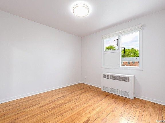 5th image of 21608 67th Ave Boulevard #Duplex