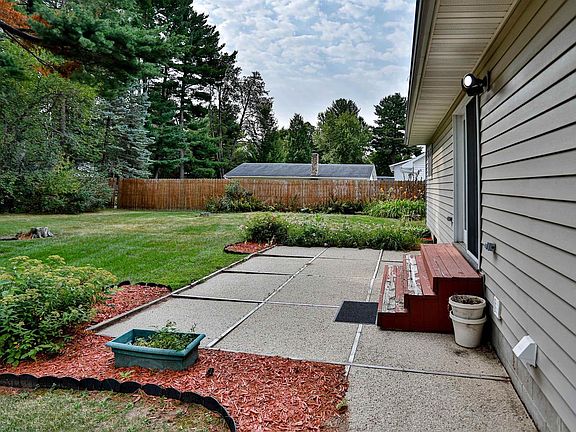 3rd image of 5707 PINE PARK STREET