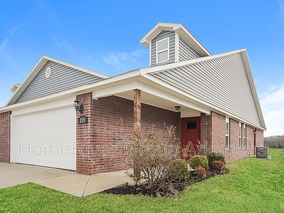 2nd image of 219 E Anabranch Ct