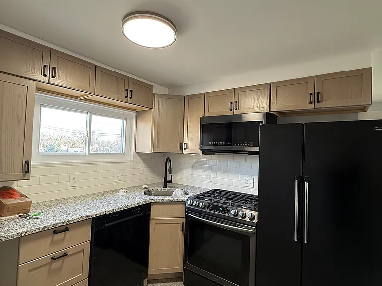 25B Garfield Park Park #25B — Photo 2