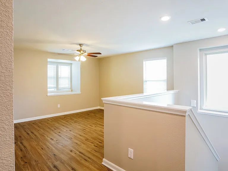 8011 Bunch Grass Ln — Photo 10