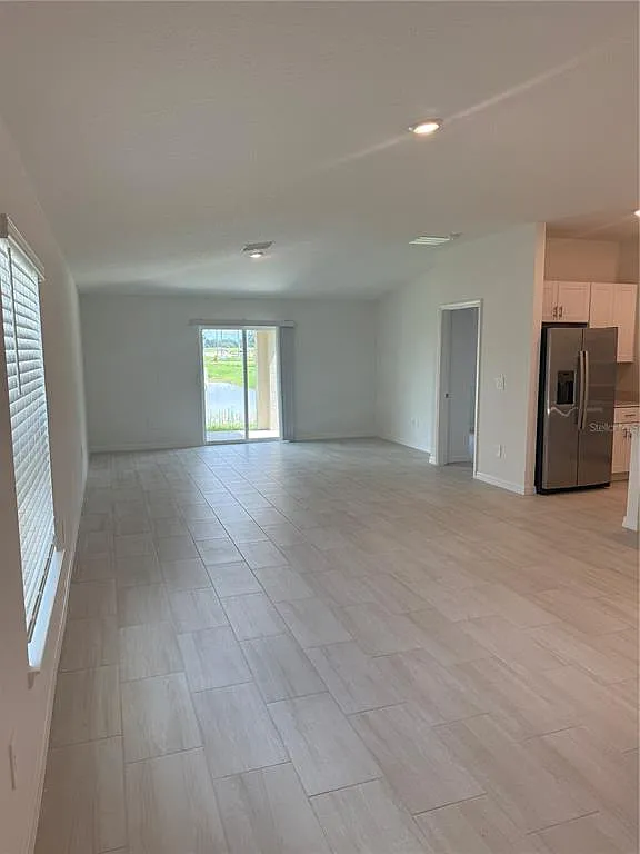 4 bed, 2.0 bath, 1817 sqft, $2,600 — Photo 2