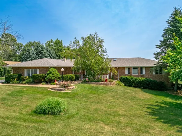 9655 Ramblin Ridge Rd, Belvidere, IL 61008