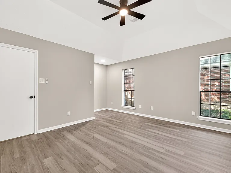 4906 Pleasure Lake Ln — Photo 25
