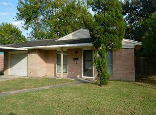 10851 Fairland Dr, Houston, TX 77051