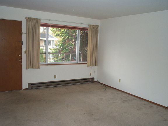 4th image of 721 Nob Hill Ave N APT 5