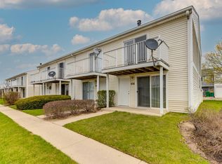 458 Meadow Green Ln, Round Lake Beach, IL
