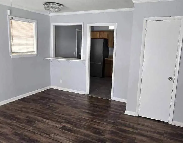 2235 Poinsettia Cir — Photo 5
